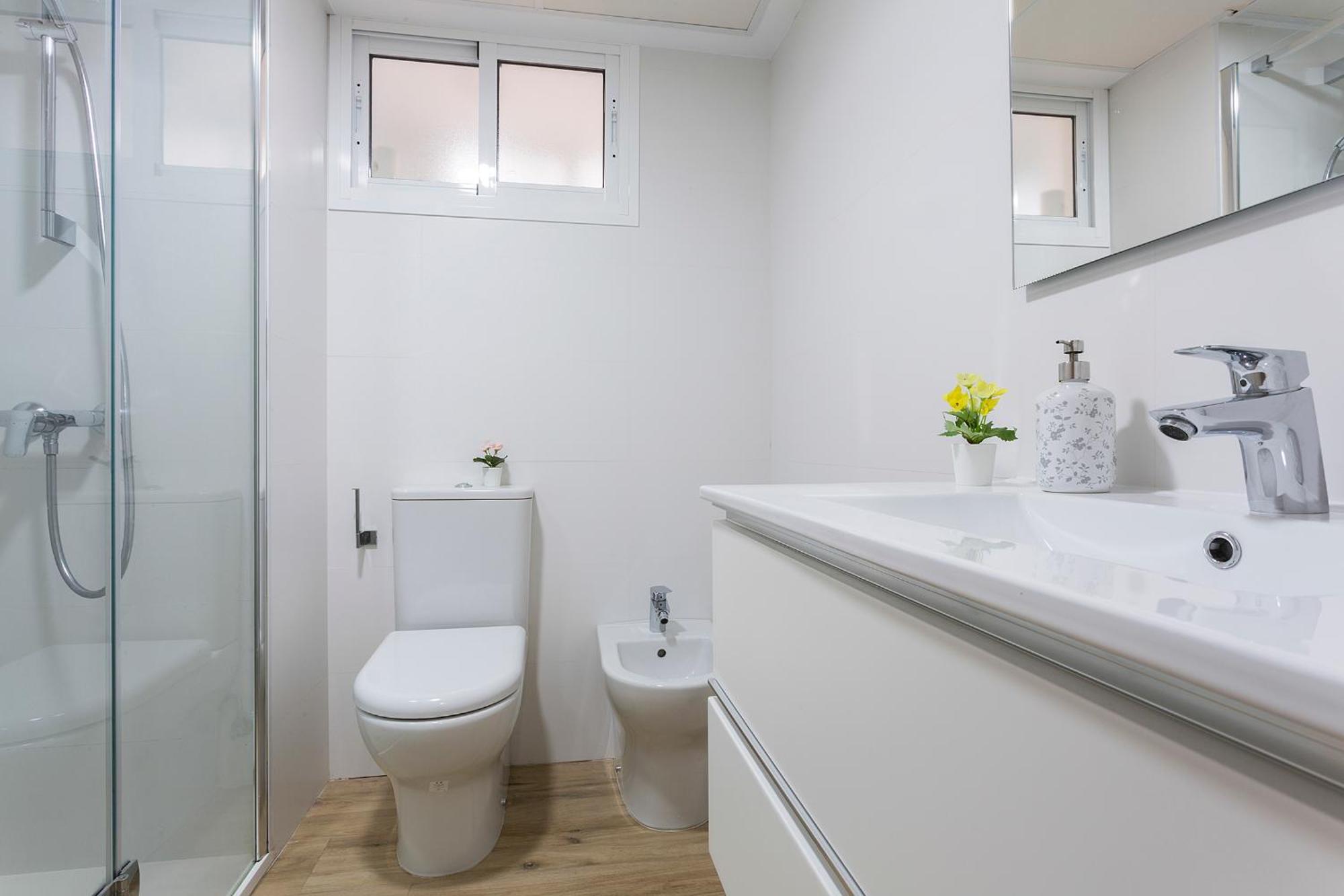 Centro Virgen Guia 3 Rooms Севилья Экстерьер фото
