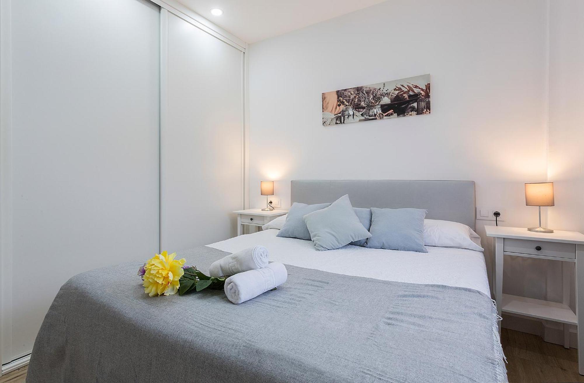 Centro Virgen Guia 3 Rooms Севилья Экстерьер фото